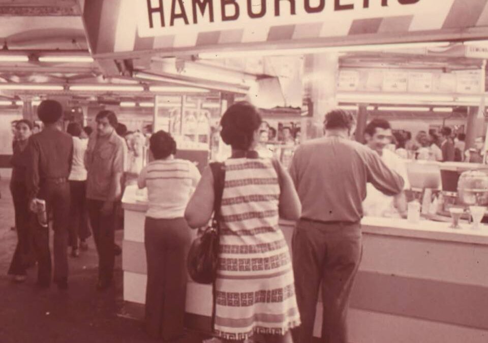 Breve Historia de la hamburguesa